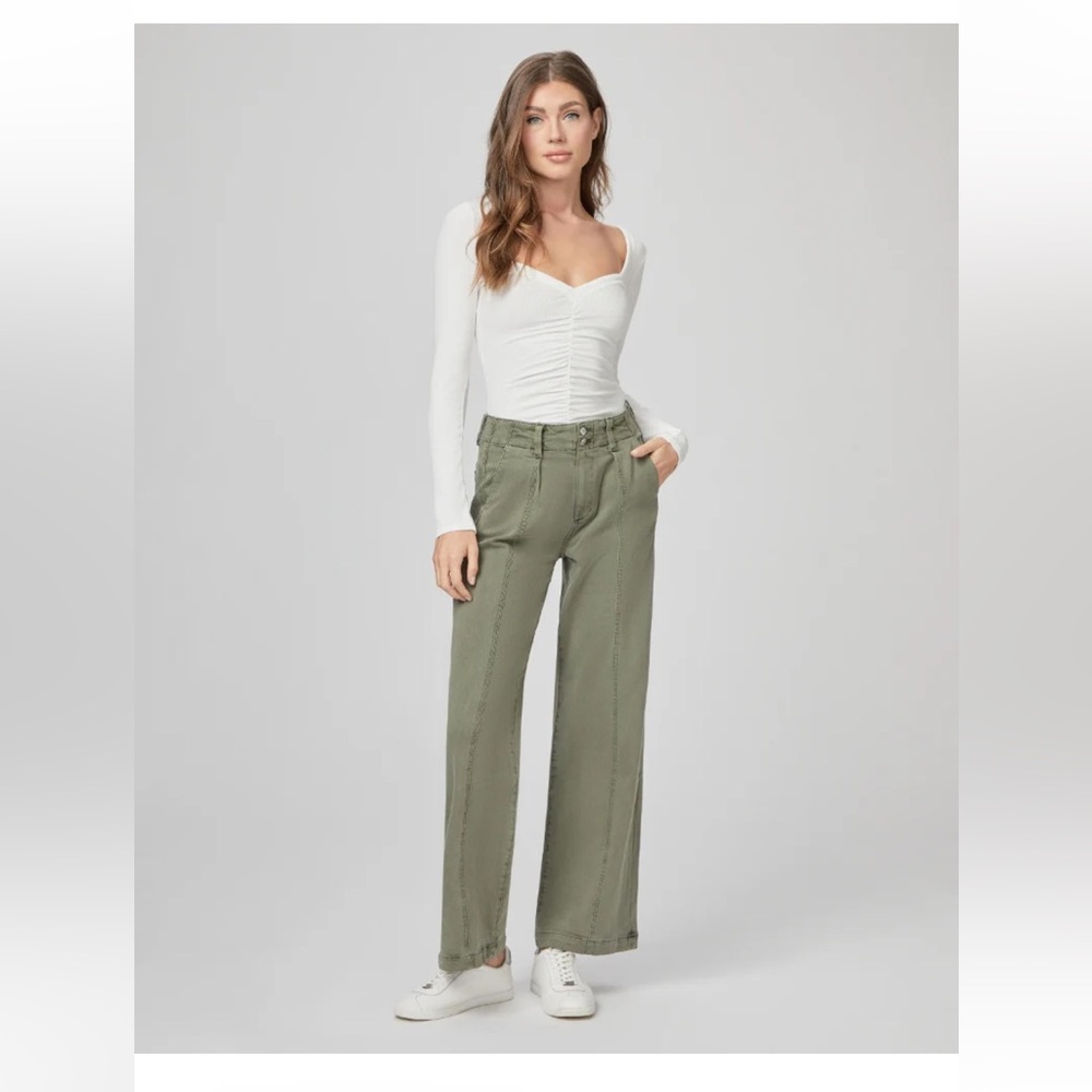 Paige Brooklyn High Waist
Crop Wide Leg Ivy Green Pants Size 28